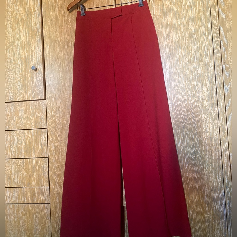 RED MODA INTERNATIONAL PANTS